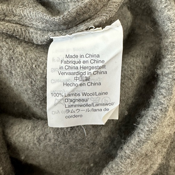 J. Crew Men’s Lambswool Shawl Collar Cardigan - in size large - Picture 6 of 8